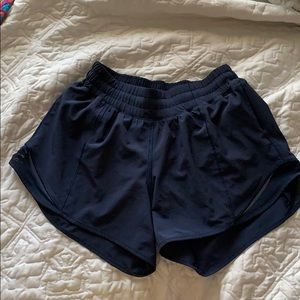 Lululemon Hotty Totty Shorts II Long Navy
